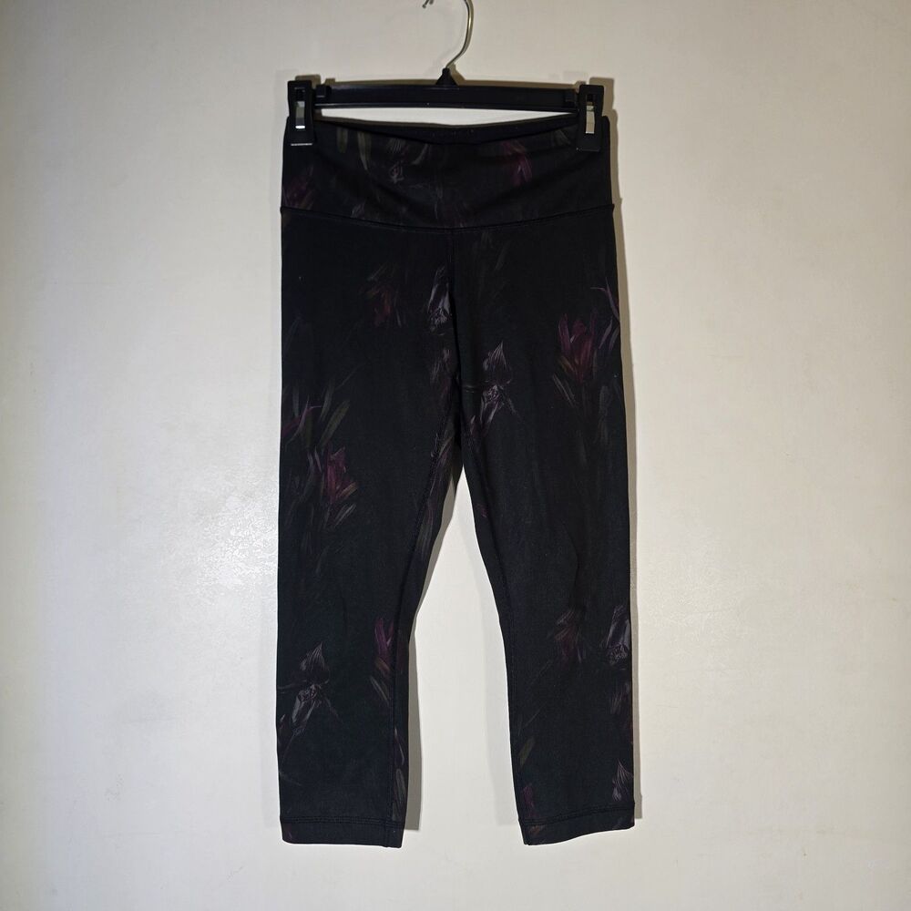Lululemon Wunder Under Cropped Legging Size 4 Midnight Iris Multi Print Capri